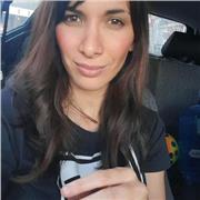 “Acompaño a niños en edad escolar para que aprendan de forma divertida y con paciencia.”